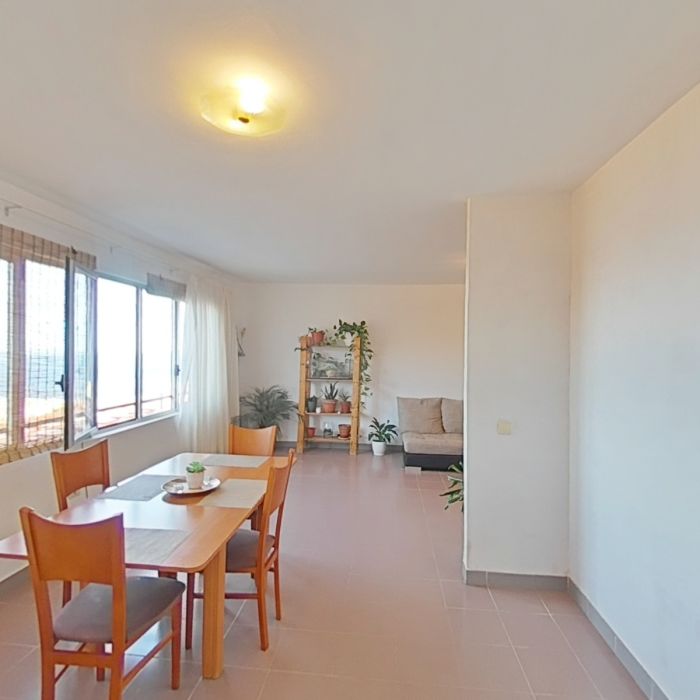 Cómodo Piso VPO en Venta, Añaza. Santa Cruz